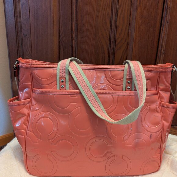 COACH PATENT LEATHER DIAPER BABY BAG MULTIFUNCTION TOTE 16977 - Picture 3 of 13